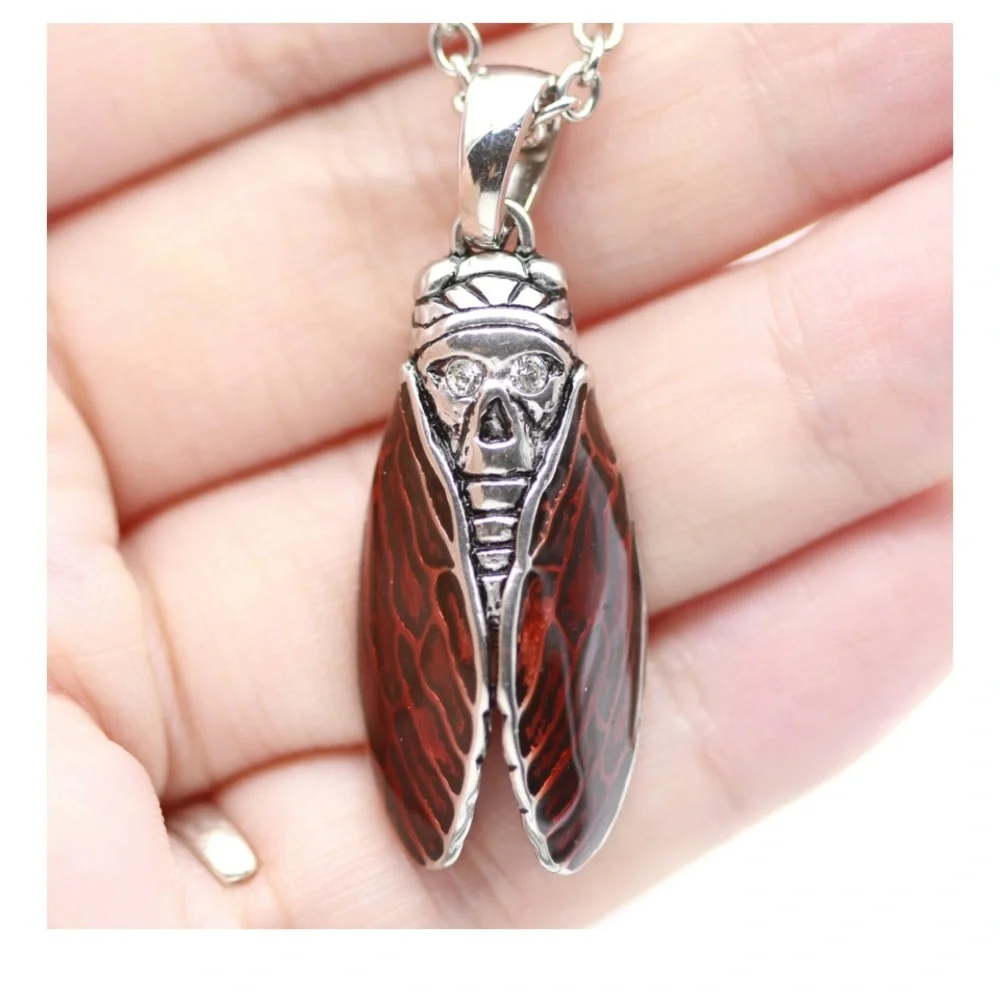 Skull Cicada Necklace with Red Wings -NWT- Stainless Steel With Austrian Crystal - Picture 1 of 6